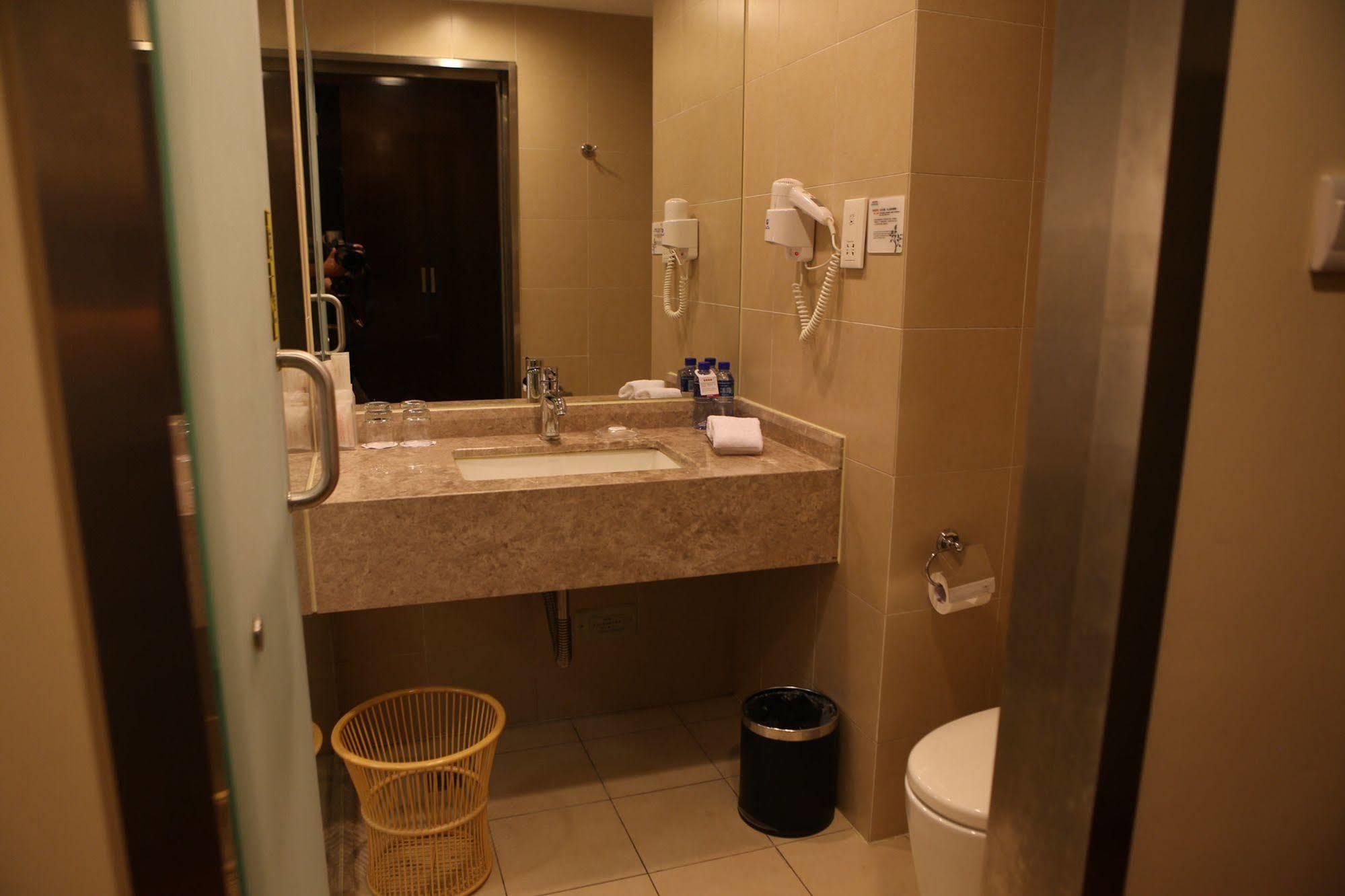 Benjoy Hotel - Jinqiao Branch Shanghai Esterno foto